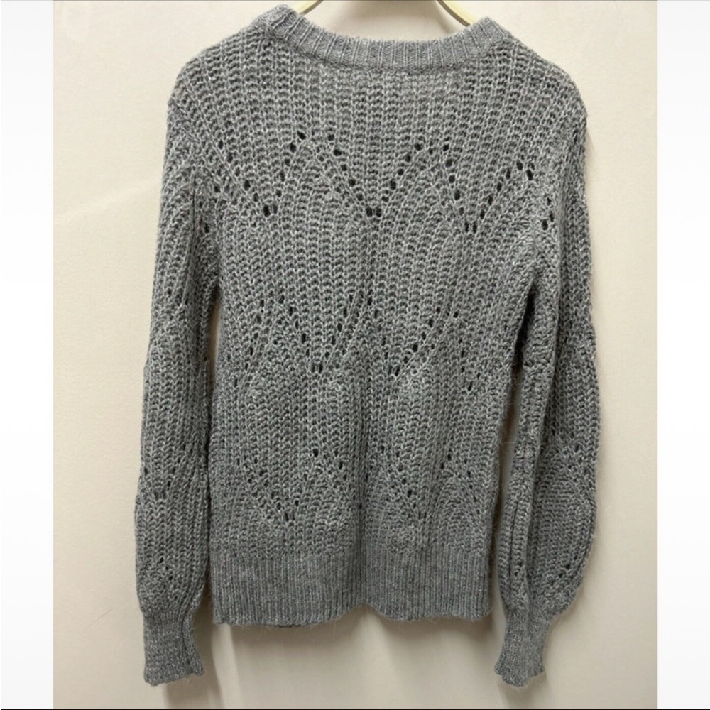 Abercrombie & Fitch Gray Textured Women's Sweater - Picture 4 of 10